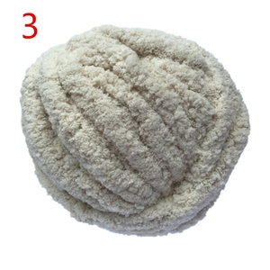 Fil chenille végétalien épais Bernat Design en gros, 7 Jumbo, 28 yards, pour couverture, écharpe, lit pour chien et chat - Product Image 3