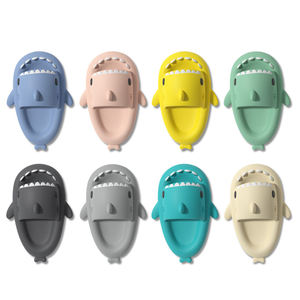 Nouvelles sandales d'été 2024, semelle épaisse de 4 cm, jolies tongs en forme de requin, chaussures d'extérieur pour femmes, tongs pour enfants, tongs pour hommes, couples, dessin animé EVA - Product Image 1