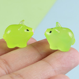 Figurine de cochon miniature lumineuse et écologique, peinte à la main, en résine phosphorescente, pour micro-paysage, décoration de jardin DIY - Product Image 6