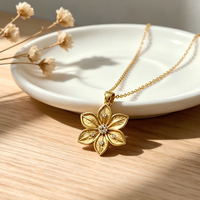 Nuevo Collar de Trébol de Acero Inoxidable Chapado en Oro de 18K con Colgante de Flor de Circonita Cúbica, Hipoalergénico e Impermeable, Joyería para Mujer