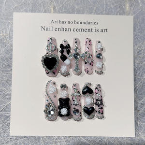 Großhandel Y2K Handgefertigte Acryl Luxus Herz-Print Aufklebenägel Rote Französische Nägel Glänzende Silber Glitzer Künstliche Nägel - Product Image 2
