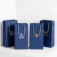 Sacs en papier personnalisés pour le commerce de détail avec poignées en ruban pour les magasins de vêtements, de chaussures et les emballages cadeaux, vente en gros