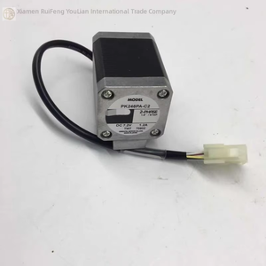 Motor Usado Pk246pa-c2, Probado, en Buen Estado, Nuevo, Original, Disponible, Automatización Industrial, PLC Dedicado para Programación - Product Image 1