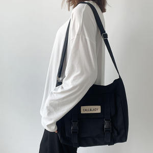 2023 femmes Simple <span class=keywords><strong>Chic</strong></span> sac de messager Corée du Sud Style Nylon étanche toile <span class=keywords><strong>cartable</strong></span> chaîne pour étudiants Postwoman - Product Image 2