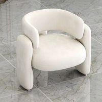 Fauteuil d'appoint contemporain en velours crème avec design d'accoudoirs sculpturaux uniques