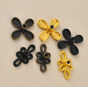 Tirador de latón con diseño de trébol de cuatro hojas para muebles contemporáneos, para dormitorio, cocina, armario, cómoda - Duradero y de fácil instalación - Product Image 1