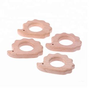Madera de haya de alta calidad Animal erizo de madera en forma de juguete anillos - Product Image 1