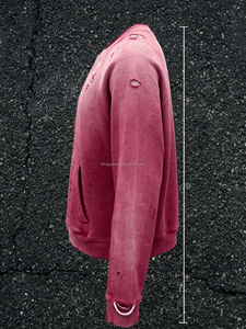 Sudadera personalizada para hombre con efecto desgastado, roturas y estampado serigrafiado, cuello redondo, 100% algodón, estilo vintage con efecto descolorido por el sol. - Product Image 3