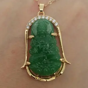 Yeni taklit Hetian yeşim Guan Yin kolye Unisex titanyum çelik koruyucu aziz Bodhisattva kolye yeşim buda kolye kadınlar için