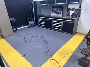 Piastrelle per Pavimenti da Garage Baona in PVC Resistente - Piastrelle Incastrabili Spesse 5mm in Nero/Grigio, per Officine <span class=keywords><strong>e</strong></span> Showroom - Product Image 3