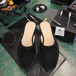 Sandalias Planas de Mujer con Punta Cerrada, Estilo Clásico de Primavera/Verano, de Piel Genuina y Gamuza, Tipo Mule - Product Image 2