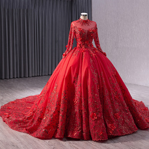 Robe de mariée de bal magnifique à manches longues, coupe ajustée, traîne chapelle, ornée de perles et broderies, rouge cramoisi RSM231084b-1 - Product Image 3