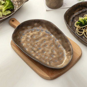Plat en céramique moulé à la main, forme irrégulière, profond, avec revêtement émaillé, idéal pour la cuisson, lavage à la main uniquement - Product Image 5