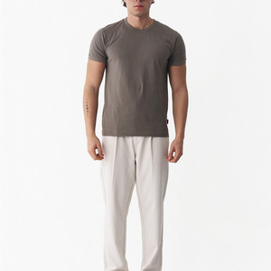 T-shirt décontracté pour homme de haute qualité, couleur unie, coupe classique, manches courtes, col rond, pour usage quotidien en extérieur, séchage rapide - Product Image 4