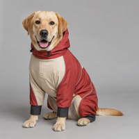 Impermeable para Perros con Cobertura Total y Protección Abdominal, Reflectante, Diseño Moderno de Cuatro Patas, Bloques de Color, Ropa de Verano para Perros al Aire Libre