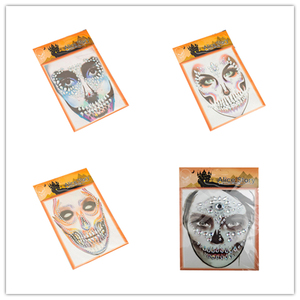 4 autocollants visage crâne en sucre, bijoux faciaux, tatouages temporaires d'Halloween, gemmes faciales, strass visage crâne, paillettes pour le Jour des Morts - Product Image 1