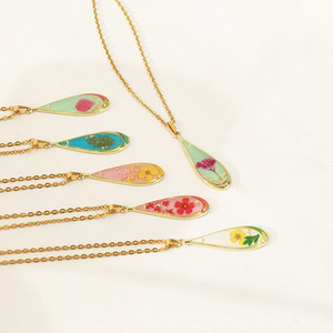 Kalung bunga kering Resin transparan trendi kalung wanita bunga bulan lahir tetesan air ramping panjang grosir - Product Image 2