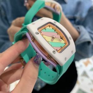 Nouvelles montres pour femmes de style sportif en céramique mécanique de haute qualité, très vendues - Product Image 4