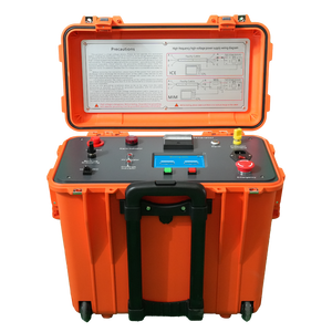 Système de localisation de défauts de câbles HUAPU haute tension 32 kV CC à impulsions simples et continues avec une précision de 1 % - Product Image 1