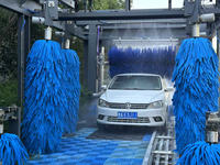Système de lavage de voitures entièrement automatique à 9 brosses avec contrôle intelligent pour les parkings commerciaux