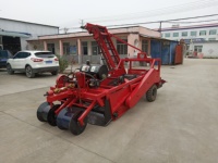 Machine de plantation, de creusement et de récolte montée sur tracteur pour l'ail, les pommes de terre, les arachides, le manioc, les oignons, les radis et les carottes