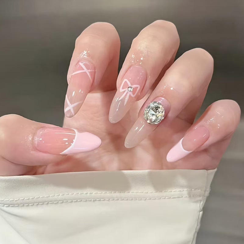 BY2075ดวงตาที่สดใสและฟันขาว