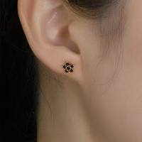 Anting-anting Stud Bintang CZ Multi-Warna Perak Sterling 925 Trendy Berlapis Emas, Anting-anting Bintang Mini untuk Wanita, Cocok untuk Dipakai Sehari-hari, Hadiah Ulang Tahun