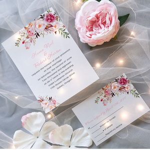การ์ดเชิญงานแต่งงานแบบปกแข็ง พิมพ์ลายดอกไม้สีชมพูบนกระดาษเวลลัม ด้วยเท<span class=keywords><strong>คน</strong></span>ิค UV ดีไซน์หรูหรา สำหรับ<span class=keywords><strong>คน</strong></span>ยุคใหม่ ฉลองงานแต่งงาน - Product Image 3