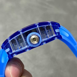 Elegante Reloj de Hombre con Caja Transparente de Cristal Azul Claro, Correa de Goma de Alta Calidad, Manecillas Luminosas y Resistente al Agua - Product Image 5