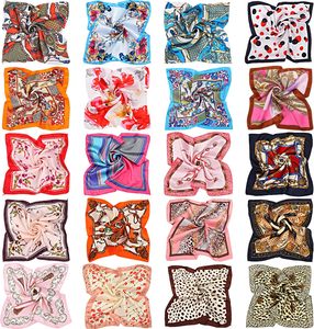 Écharpes longues élégantes en polyester et soie satinée, avec impression numérique et logo personnalisé du fabricant, pour femmes - Product Image 1