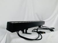 Venta de Fábrica: Barra de Luz Lineal LED de Pared con Control de Píxeles a Todo Color 18*10W RGBWA+UV 6-en-1, Barras de Matriz LED para Escenarios con Control DMX512