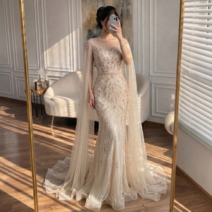 Abito <span class=keywords><strong>da</strong></span> sera Serene Hill LA71999 color oro a sirena con perline e maniche a mantella, abito formale <span class=keywords><strong>da</strong></span> cerimonia per donna - Product Image 1