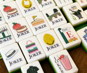 Nouvelles Tuiles de Mahjong Américain de Luxe Personnalisées en Acrylique à 4 Couches, Motif Écaille de Tortue <span class=keywords><strong>Vert</strong></span> et Blanc, pour Club de Golf et Mahjong The Master Golf - Product Image 1