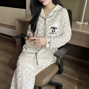 <span class=keywords><strong>Pigiama</strong></span> da <span class=keywords><strong>donna</strong></span> ODM in maglia di <span class=keywords><strong>velluto</strong></span> dorato a maniche lunghe con elastico in vita, set vestaglia da casa con diamanti per autunno/inverno, modello Sweet Front - Product Image 3
