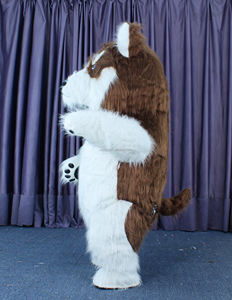 Costume de mascotte gonflable de 2m pour chien Huskey Costume de poupée TV en <span class=keywords><strong>peluche</strong></span> Huskey Patrol Costume de chien marron à vendre - Product Image 1