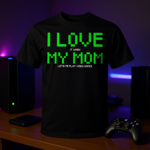 Camiseta I Love My Mom con texto verde, tema de videojuegos, unisex, talla para adultos - Product Image 1