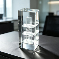 Neelpure 186261 Bloc rectangulaire vertical transparent avec motif personnalisé gravé au laser 3D en cristal