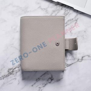 Tùy Chỉnh Chính Hãng Da 6 Vòng Chất Kết Dính Kế Hoạch Máy Tính Xách Tay Bìa A7 Túi Màu Xám Pebble Lichi Với Thẻ Tín Dụng Khe Cắm - Product Image 6