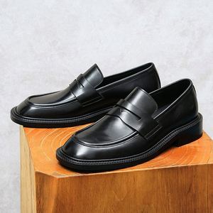 Chaussures Oxford de luxe de haute qualité en cuir véritable, fabriquées à la main, pour hommes, décontractées, formelles, à bout pointu, en cuir. - Product Image 1