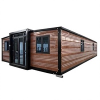 Maison conteneur préfabriquée à ossature acier, cabine modulaire avec panneaux imitation bois et fenêtre à battant, espace habitable