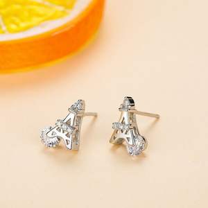 Boucles d'oreilles clous Tour Eiffel en argent sterling S925 avec zircone taille ronde, version cuivre personnalisable - Cadeau créatif pour femme - Product Image 2