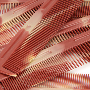 En gros professionnel de haute qualité <span class=keywords><strong>salon</strong></span> de coiffure en plastique large peigne de voyage en plastique peigne à cheveux - Product Image 3