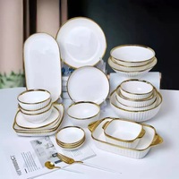 Service de table en porcelaine blanche, assiettes, bols à soupe, assiettes de présentation, vaisselle en céramique de luxe avec bordure dorée