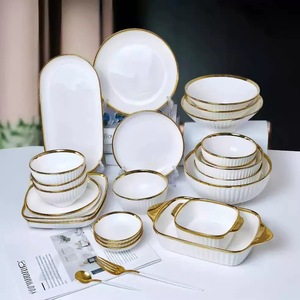 <span class=keywords><strong>Service</strong></span> de table en <span class=keywords><strong>porcelaine</strong></span> blanche, assiettes, bols à soupe, assiettes de présentation, <span class=keywords><strong>vaisselle</strong></span> en céramique de luxe avec bordure dorée - Product Image 5