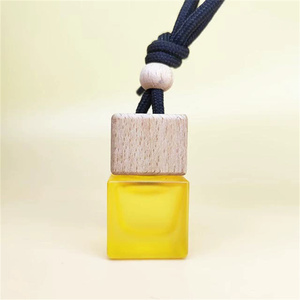 8ml Vacío Coche Perfume Difusor Botella Vidrio Auto Ambientador con tapón de rosca para aceites esenciales - Product Image 4