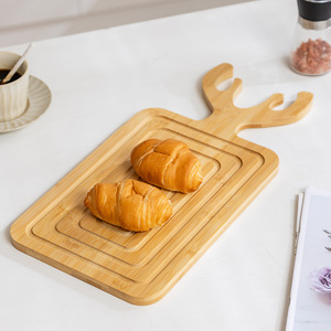 Juego de tablas de cortar de bambú con diseño de renos navideños, rectangulares, multifuncionales, para uso en la cocina. - Product Image 2