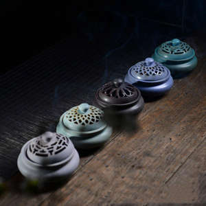 Vente en gros porcelaine émaillée petit brûleur d'encens en céramique serpentin encensoir Oud en bois de santal - Product Image 6