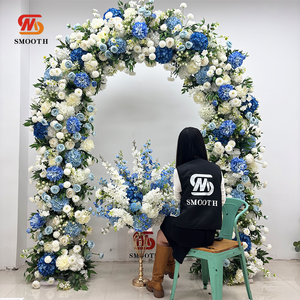 Arche florale artificielle en soie bleue et blanche, modèle LEDA Explosive, pour décoration événementielle, arrangement floral populaire - Product Image 2