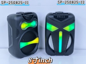 Altavoz Bluetooth portátil RGB de 8 pulgadas Altavoz inalámbrico de mano de 12W con TWS FM USB MIC Tipo <span class=keywords><strong>C</strong></span> Sonido recargable para exteriores - Product Image 6