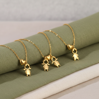Collier tendance XL473 en acier inoxydable plaqué or 18 carats avec chaîne à maillons et pendentif cœur en zircon pour femmes et enfants
